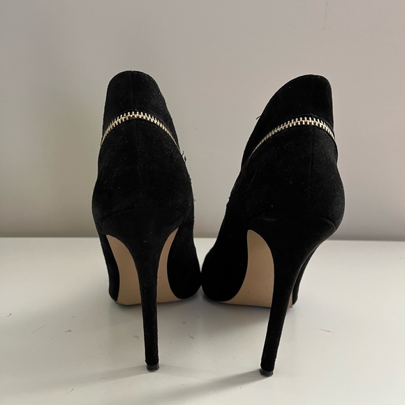 Nine West Feylicia Black Suede Pumps - Picture 3 of 4